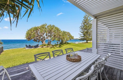 Sapphire Beach House | Absolute Beachfront, Pet-friendly, family beach house
