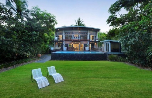 Newell House | Absolute Newell Beach Newell Beach QLD 4873