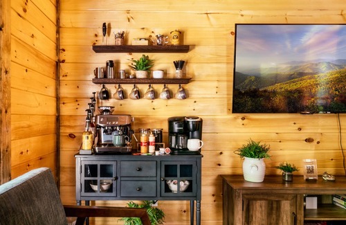 Wears Valley Cabin | Absolute Privacy Awaits!