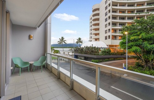 East Trinity Apartment | Absolute Waterfront - Enjoy Exceptional Lifestyle