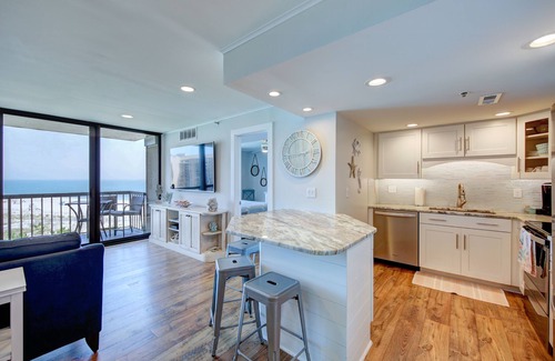 Bethany Beach Condo | Absolutely Stunning 3 Bedroom Sea Colony Condo! Ocean Front w/Premium Renovation