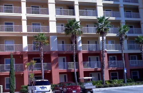 Bay Lake Apartment | Absolutely stunning one bedroom timeshare/resort right next door to Disneyland.