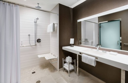 Five Oaks Hotel | AC by Marriott Portland Beaverton