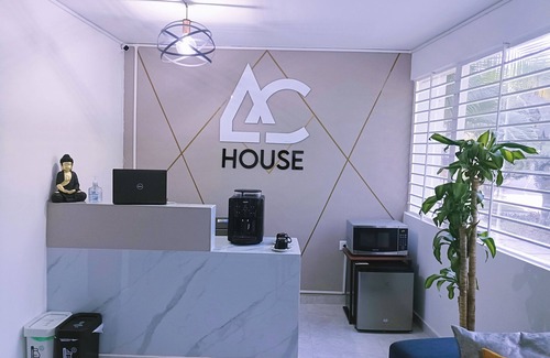 Laureles - Estadio Bed & Breakfast | AC - House Laureles - Self Checking