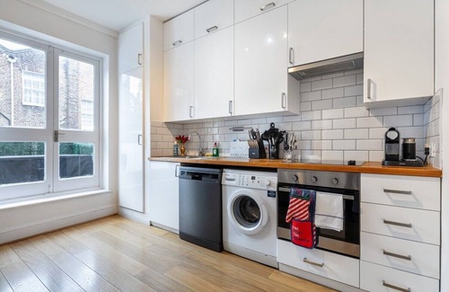 Marylebone Apartment | AC + Patio Mini Castle By Oxford Circus 4BR 2.5Bth