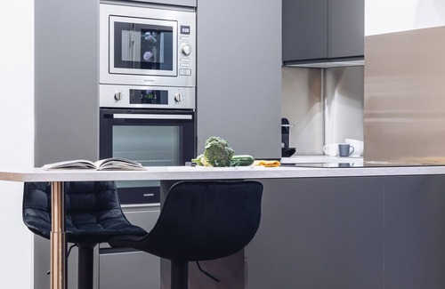 Quartier Sainte-Avoye Apartment | AC triplex in Le Marais for 8 people