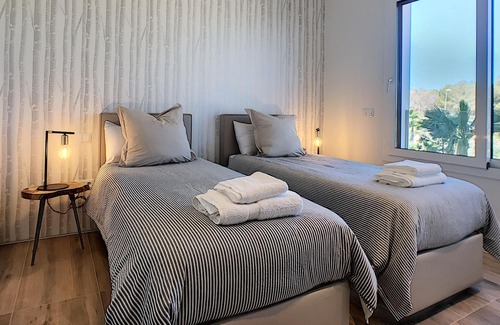 Lo Rufete Apartment | Acacia 220 @ Las Colinas Golf & Country Club