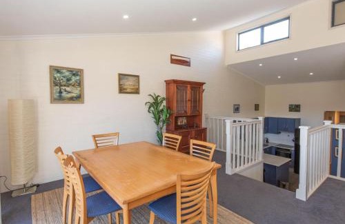 Jindabyne House | Acacia 4 2 Kirwan Close