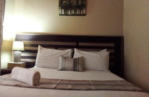 Kempton Park House | Acacia Guesthouse