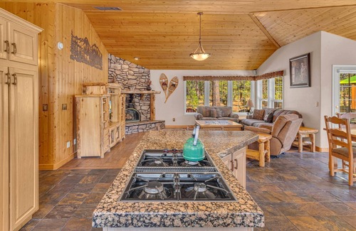 Sunriver House | Acacia Lane 2