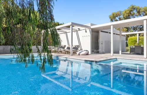 Portsea House | Acacia Portsea Beautiful spacious holiday house near bay and ocean beaches