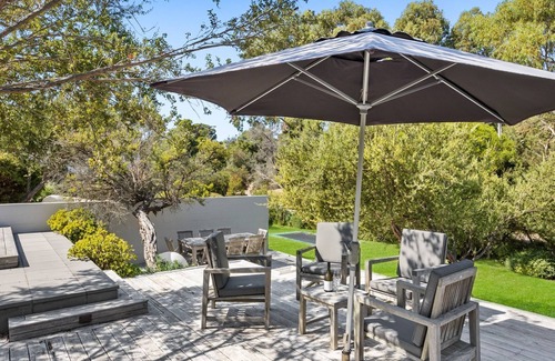 Portsea House | Acacia Portsea Beautiful spacious holiday house near bay and ocean beaches