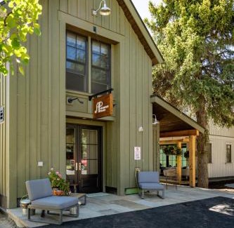 Crested Butte House | Academy Place | Mariposa