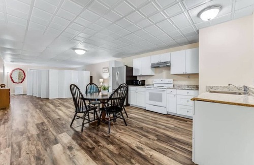 Lamoine Beach House | Acadia Lobster Fisherman's Retreat