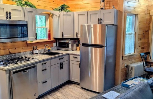 Hancock Cabin | Acadia Treehouse near Bar Harbor - Private Luxury