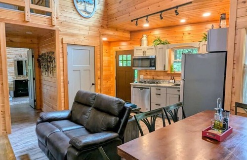 Hancock Cabin | Acadia Treehouse near Bar Harbor - Private Luxury