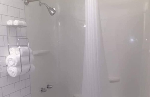 Stephenville Hotel | Acadian Hotel