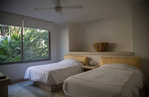 Playa Guitarron Condo | Acapulco's luxury condo with breathtaking views