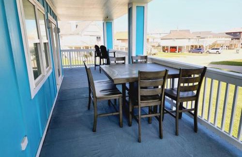 Acapulco Village House | Acapulco - Upstairs Beachview Beauty 50 steps to a private beach! BYOT