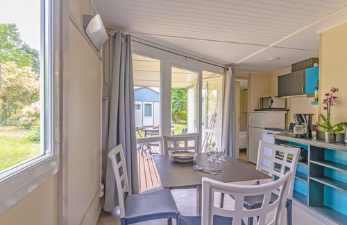 Castelmoron-sur-Lot Cabin | Accès Piscine, Espace Bien-Être + plus ! Cottage avec Terrasse privé