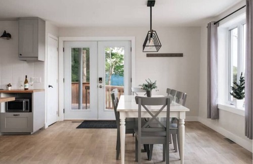 Saint-Leonard-de-Portneuf House | Accessible Trails with Private Hot tub and Firepit