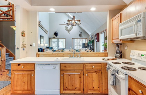 White Haven House | Access to Jack Frost Ski Resort: Home w/Hot Tub