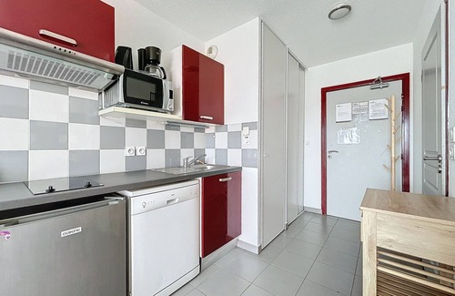 Argeles-sur-Mer Apartment | Accessible apartment with air conditioning and pool