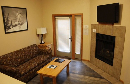 Iron Mountain House | Accessible Cedar Haus Suite | Mountain Serenity