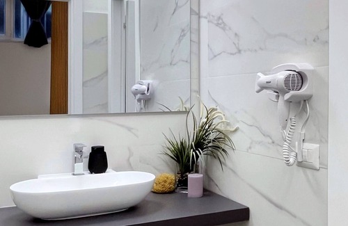 Affori House | Accogliente appartamento a 2 minuti a piedi dalla metro gialla MM3 Affori Centro