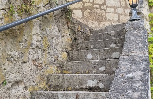 Saint-Julien-de-Chedon Apartment | Accommodation for 5 people, with small terrace, pets welcome.