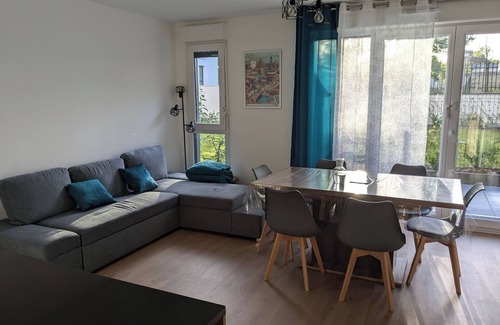 Verneuil-sur-Seine Apartment | Accommodation Verneuil 2024