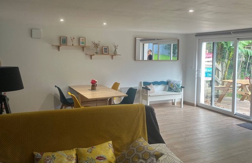 Urrugne Apartment | Accommodation at the start of the hiking trails and very close to the ocean