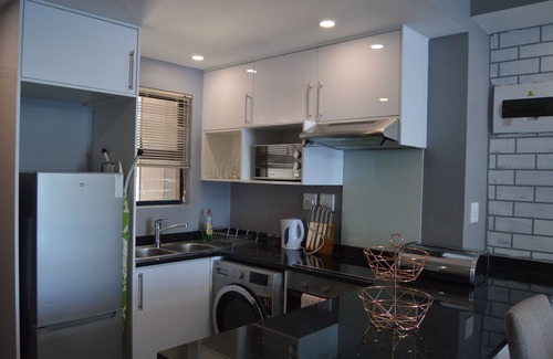 Durban Point Apartment | Accommodation Front - Fantastic 4 Sleeper Self - Catering Apartment