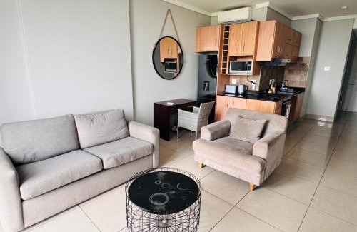 Durban Point Apartment | Accommodation Front - Scenic Sea View 2 Sleeper