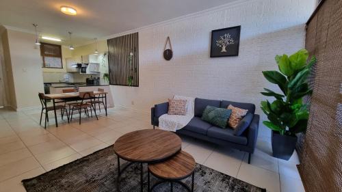 Durban Point Apartment | Accommodation Front- Serene 4 Sleeper near Ushaka