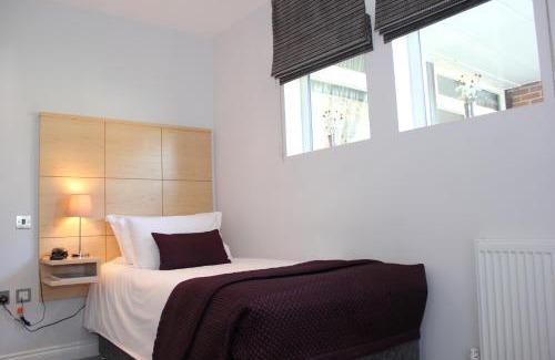 Royal Tunbridge Wells House | Accommodation at Salomons Estate