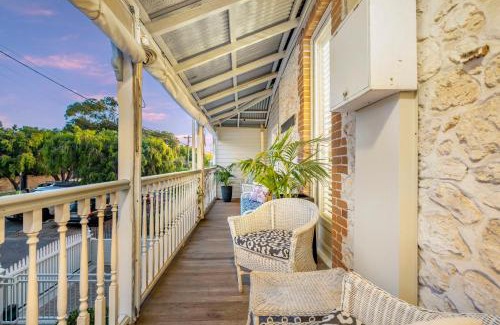 Fremantle House | Accommodation in Fremantle
