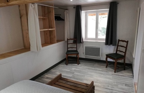 Tour-de-Faure Bed & Breakfast | ACCOMMODATION "LE SAINT JACQUES" 1 double room