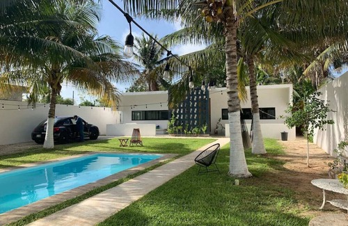 Chicxulub Puerto House | Accommodation of 2 apartments, with outdoor pool. Near the beach.