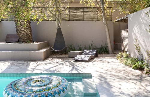 Fresnaye House | Accommodation with a dream pool in probably the most beautiful and best location in Cape Town