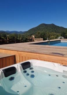 Estadens House | Accords Pyrénées - Vue Pyrénées - Piscine et spa - classé 4 étoiles