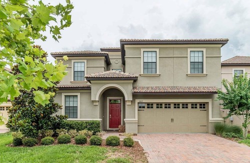 Davenport Villa | Ace Resort w/Superb Amenities - Endless Fun for Families - Pools & Games