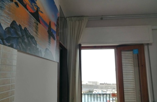 Stazzo Apartment | Acirealevacanze - Romantic room by the sea!