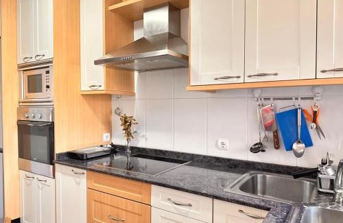 Lavadores Apartment | Acogedor apartamento Calle Aragon con garaje