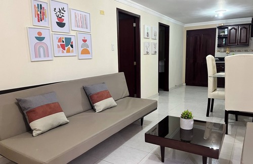 El Rodadero Apartment | Acogedor apartamento en El Rodadero, Santa Marta. TV, WiFi, AC. Frente al mar.