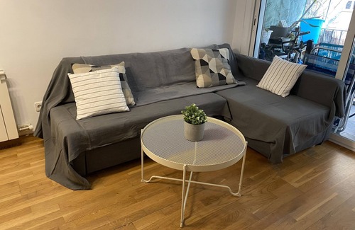 Sant Marti de Provencals House | Acogedor apartamento en barrio tranquilo cerca de la playa y de Sagrada Familia