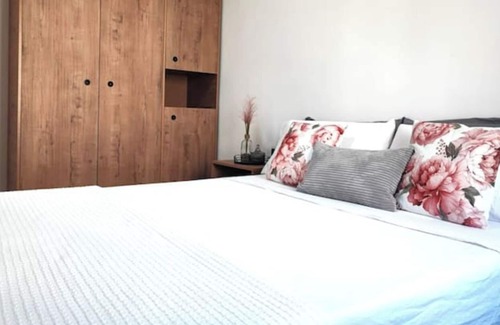 Cornella de Llobregat Apartment | Acogedor Apartamento a Pocos Minutos de los Sitios Emblemáticos de Barcelona