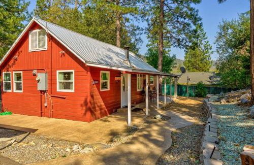 Oakhurst House | Acorn Cabin - Charming Place, Your getaway to Yosemite, Bass Lake