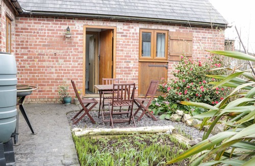 Burlton Cottage | ACORN COTTAGE 2, family friendly, with a garden in Burlton