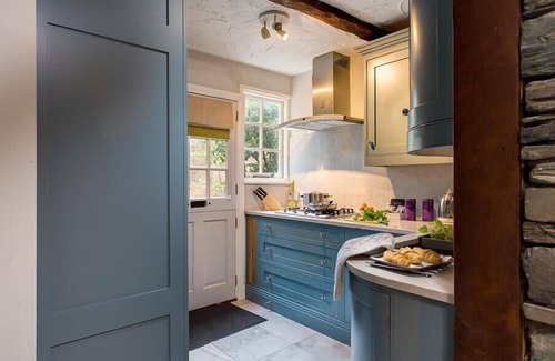 Grasmere Cottage | ACORN COTTAGE, pet friendly, with open fire in Grasmere